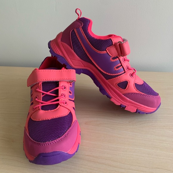 Dadawen Other - NWOT Kid’s Hiking/Trail Running Shoes
